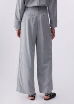 Pantalone Liu Jo a palazzo tessuto gessato vita alta con doppio cintone - immagine 2